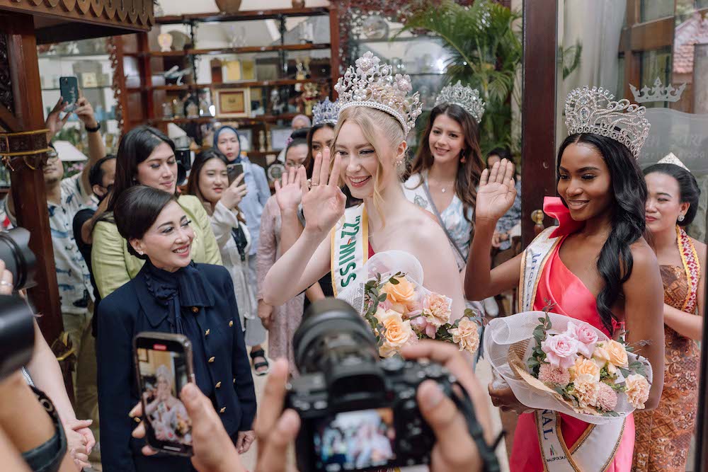 Meet & Greet Tiga Miss Dunia di Taman Sari Royal Heritage Spa